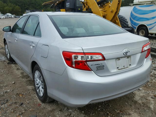 4T1BF1FK2CU154482 - 2012 TOYOTA CAMRY BASE WHITE photo 3