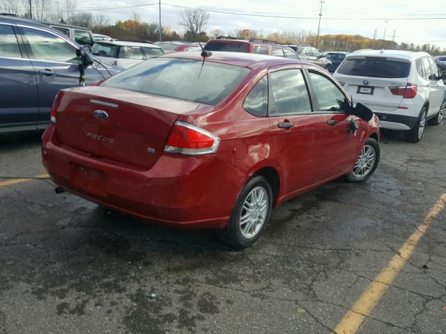 1FAHP3FN7AW289367 - 2010 FORD FOCUS RED photo 4