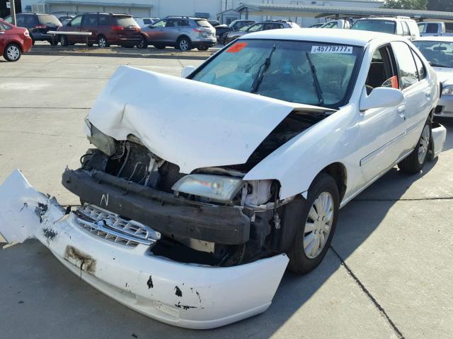 1N4DL01D0WC127774 - 1998 NISSAN ALTIMA XE WHITE photo 2