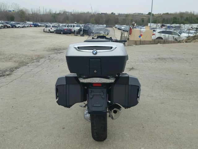 WB10A1306EZ190076 - 2014 BMW R1200 RT SILVER photo 6