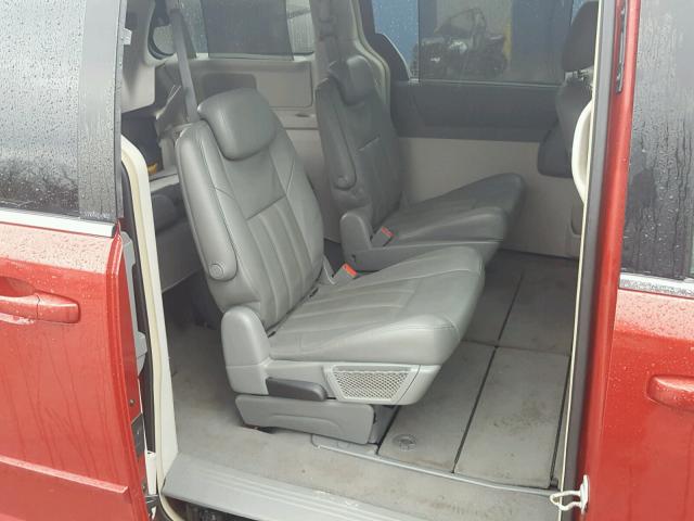 2A8HR54PX8R699550 - 2008 CHRYSLER TOWN & COU BURGUNDY photo 6