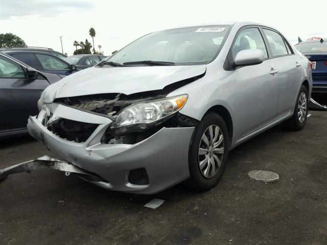 2T1BU4EE8CC776346 - 2012 TOYOTA COROLLA BA SILVER photo 2