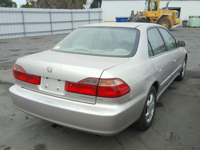 1HGCG5555WA165038 - 1998 HONDA ACCORD SILVER photo 4