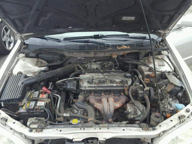 1HGCG5555WA165038 - 1998 HONDA ACCORD SILVER photo 7