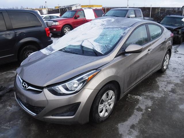 5NPDH4AE3GH664219 - 2016 HYUNDAI ELANTRA SE BROWN photo 2