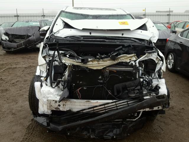 5TDJZRFH5HS516973 - 2017 TOYOTA HIGHLANDER WHITE photo 9