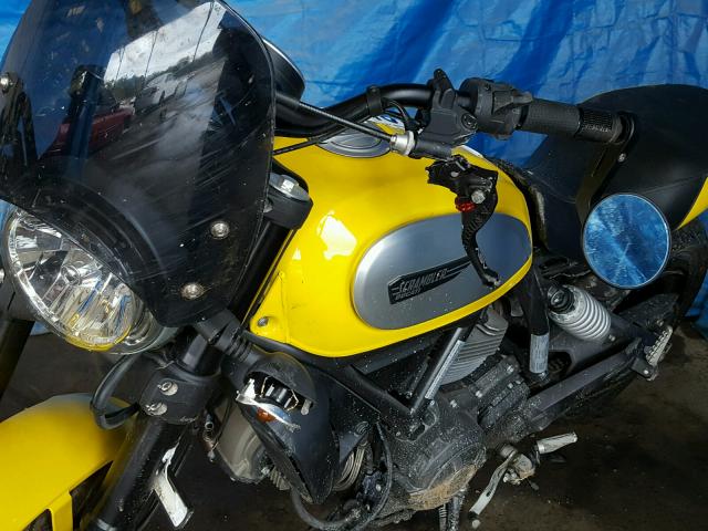 ML015ANM4FT002316 - 2015 DUCATI SCRAMBLER YELLOW photo 9