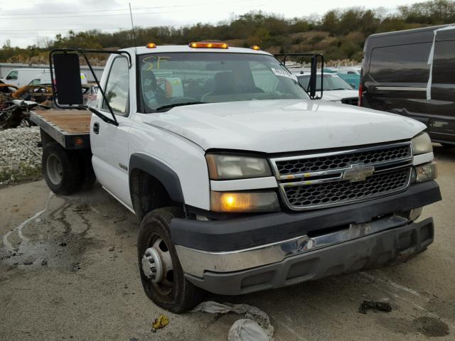 1GBJC34U55E257356 - 2005 CHEVROLET SILVERADO WHITE photo 1