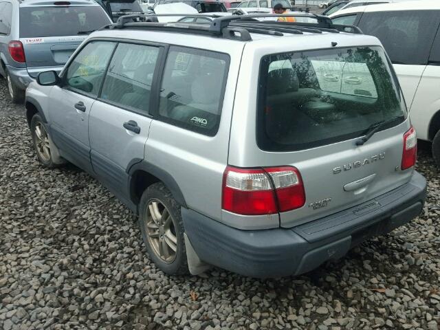 JF1SF63502H720104 - 2002 SUBARU FORESTER L SILVER photo 3