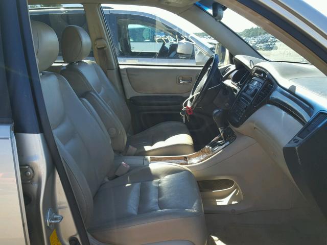 JTEGF21A020041663 - 2002 TOYOTA HIGHLANDER GOLD photo 5