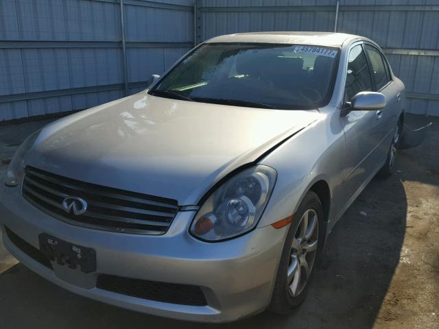 JNKCV51E65M209117 - 2005 INFINITI G35 SILVER photo 2