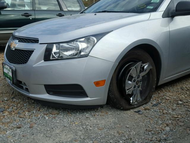 1G1PA5SH0D7114632 - 2013 CHEVROLET CRUZE LS SILVER photo 9