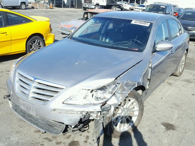 KMHGC4DE5BU134786 - 2011 HYUNDAI GENESIS 3. SILVER photo 2