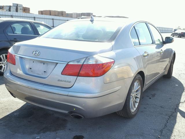 KMHGC4DE5BU134786 - 2011 HYUNDAI GENESIS 3. SILVER photo 4