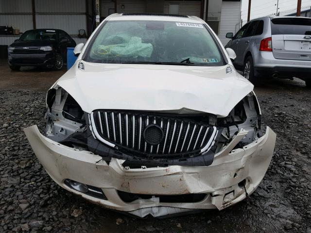 1G4PS5SK1D4132778 - 2013 BUICK VERANO WHITE photo 9