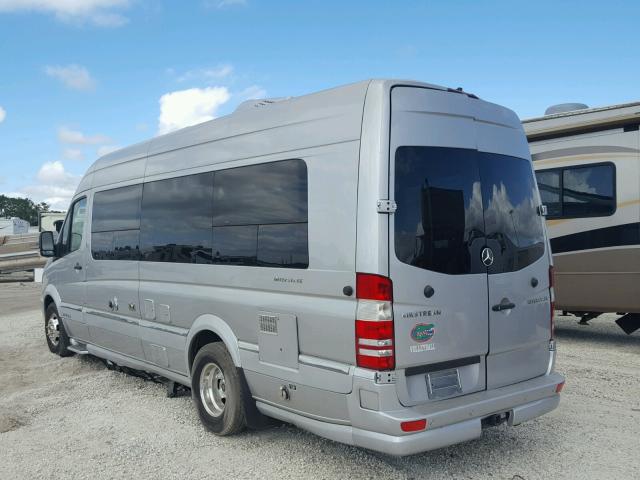 WD3PF4CD5E5876571 - 2014 MERCEDES-BENZ SPRINTER 3 SILVER photo 3