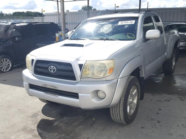 5TETU62NX6Z287997 - 2006 TOYOTA TACOMA PRE SILVER photo 2