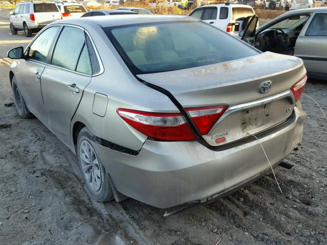 4T4BF1FK2FR486965 - 2015 TOYOTA CAMRY SILVER photo 3