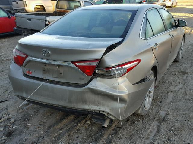 4T4BF1FK2FR486965 - 2015 TOYOTA CAMRY SILVER photo 4