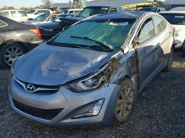 5NPDH4AE9GH768732 - 2016 HYUNDAI ELANTRA SE GRAY photo 2