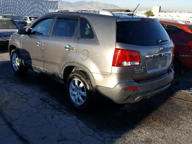 5XYKT4A28BG118155 - 2011 KIA SORENTO BA GRAY photo 3