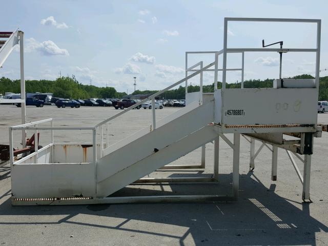  - 2000 GSE WHEELRAMP WHITE photo 10