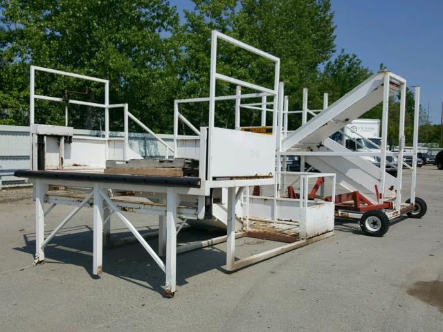  - 2000 GSE WHEELRAMP WHITE photo 4