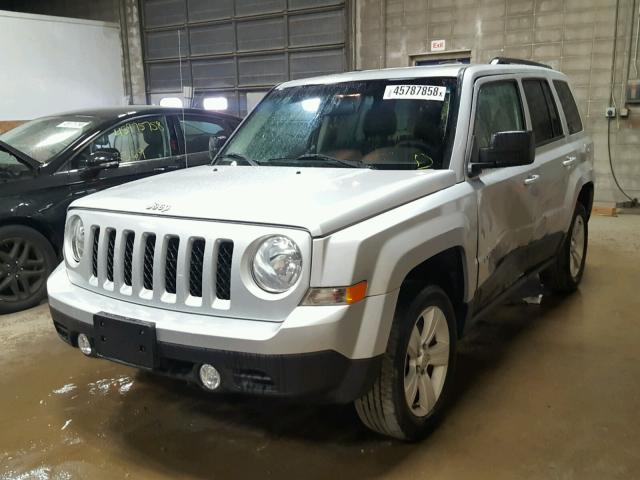 1C4NJRFB7ED585689 - 2014 JEEP PATRIOT LA SILVER photo 2