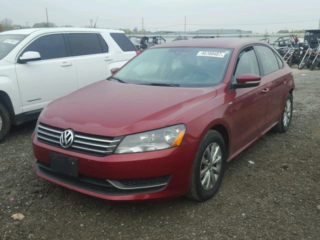 1VWAT7A39FC030079 - 2015 VOLKSWAGEN PASSAT S MAROON photo 2