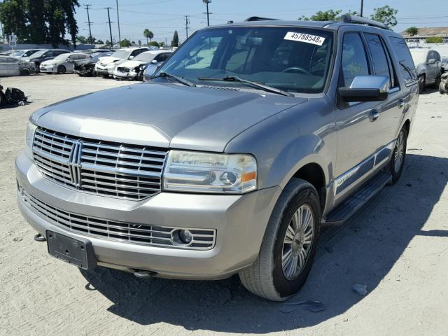 5LMFU27588LJ21468 - 2008 LINCOLN NAVIGATOR Szary zdjęcie 2