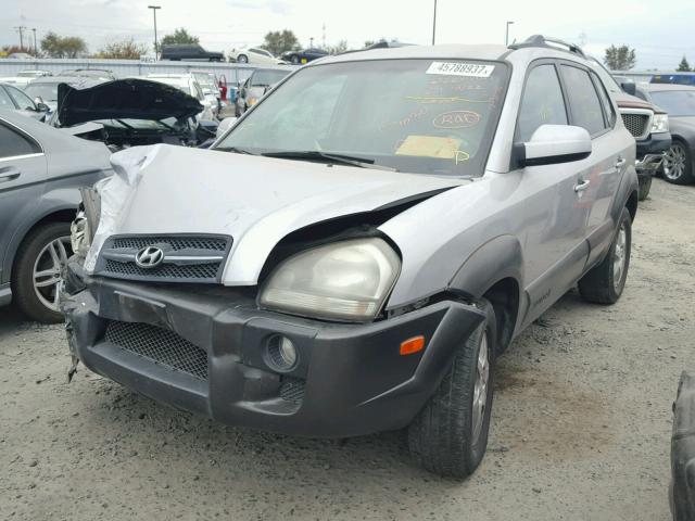 KM8JN12D95U118961 - 2005 HYUNDAI TUCSON GLS SILVER photo 2