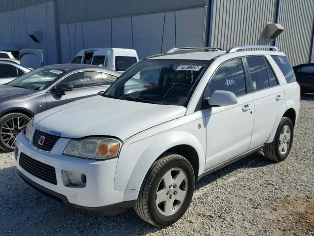 5GZCZ534X6S805417 - 2006 SATURN VUE WHITE photo 2