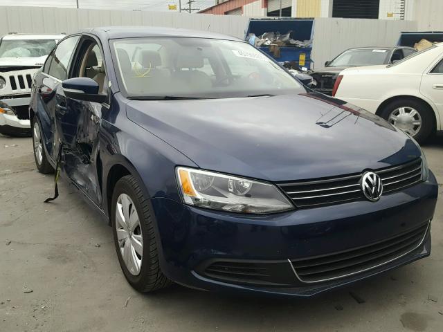 3VWDX7AJ9DM294091 - 2013 VOLKSWAGEN JETTA SE BLUE photo 1