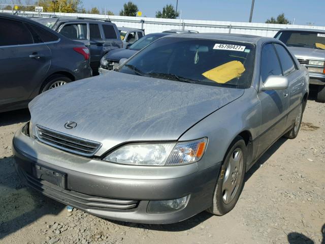 JT8BF28G4Y5101348 - 2000 LEXUS ES 300 SILVER photo 2