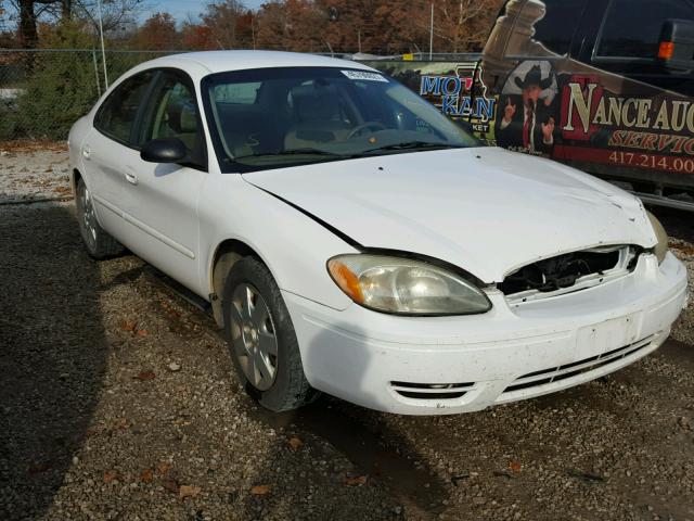 1FAFP53U45A107433 - 2005 FORD TAURUS SE WHITE photo 1