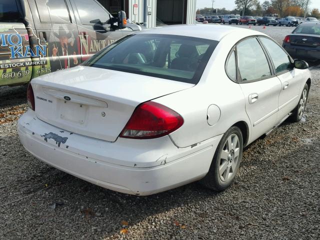 1FAFP53U45A107433 - 2005 FORD TAURUS SE WHITE photo 4