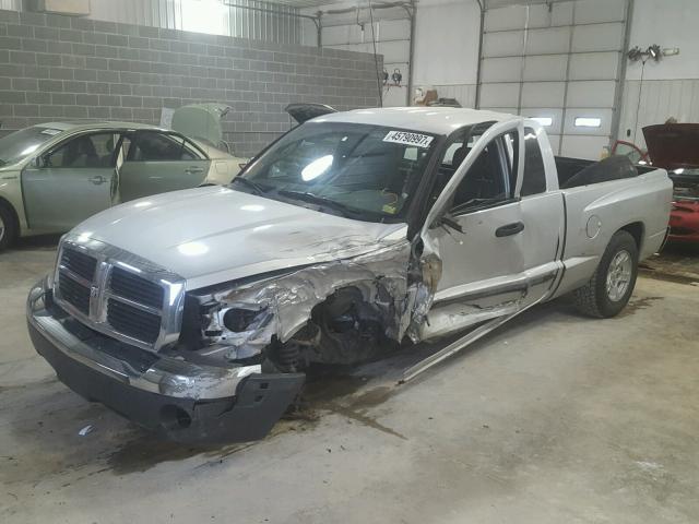 1D7HE42K15S166250 - 2005 DODGE DAKOTA SLT SILVER photo 2