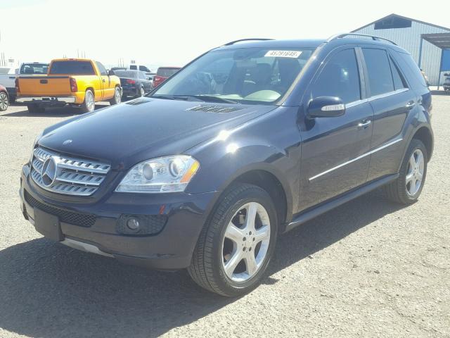 4JGBB22EX8A366900 - 2008 MERCEDES-BENZ ML 320 CDI BLUE photo 2