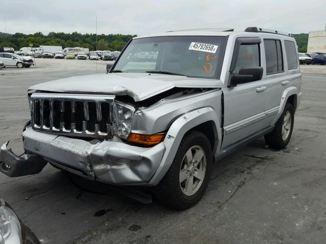 1J8HG58N36C365719 - 2006 JEEP COMMANDER SILVER photo 2