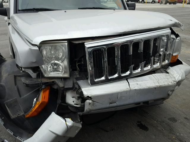 1J8HG58N36C365719 - 2006 JEEP COMMANDER SILVER photo 9