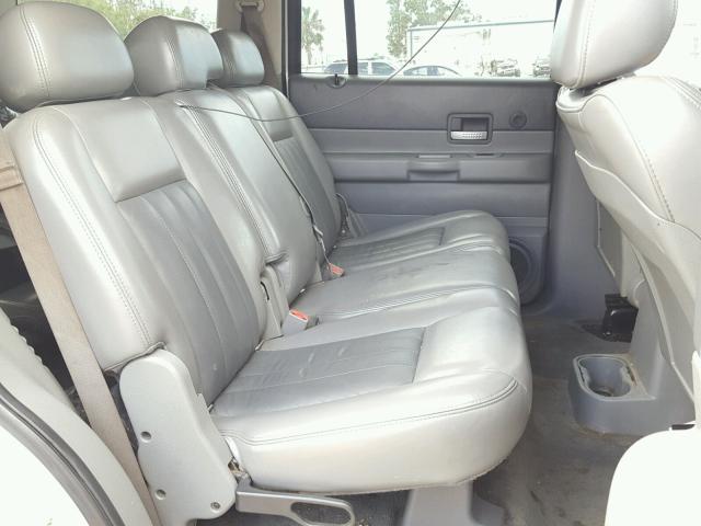 1D4HD58N74F224943 - 2004 DODGE DURANGO LI SILVER photo 6