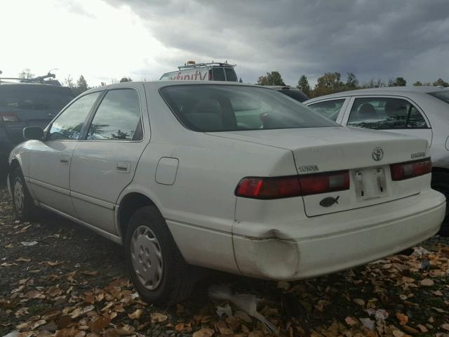 JT2BG22KXV0027222 - 1997 TOYOTA CAMRY LE WHITE photo 3