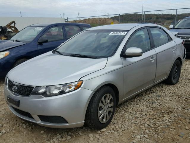 KNAFU4A20D5680879 - 2013 KIA FORTE EX GRAY photo 2