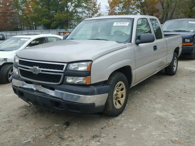 1GCEC19X16Z254095 - 2006 CHEVROLET SILVERADO SILVER photo 2