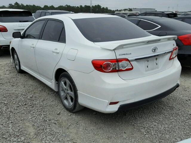 2T1BU4EE7BC632916 - 2011 TOYOTA COROLLA BA WHITE photo 3