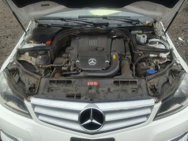 WDDGF4HB1DR290525 - 2013 MERCEDES-BENZ C 250 WHITE photo 7