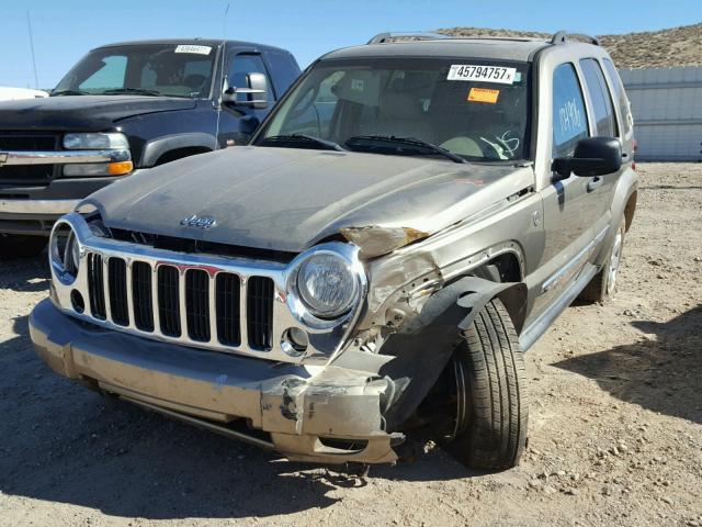 1J8GL58K56W263933 - 2006 JEEP LIBERTY LI GOLD photo 2