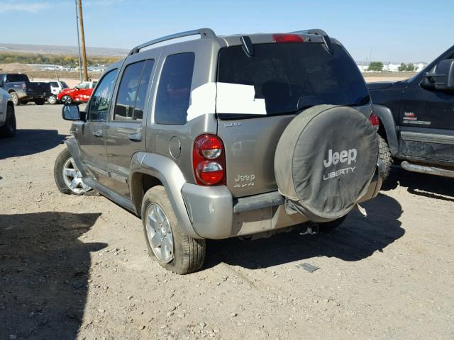 1J8GL58K56W263933 - 2006 JEEP LIBERTY LI GOLD photo 3