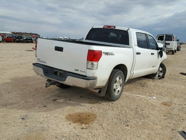 5TFDW5F14BX163872 - 2011 TOYOTA TUNDRA CRE WHITE photo 4