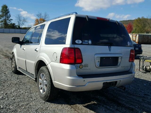 5LMFU28586LJ25483 - 2006 LINCOLN NAVIGATOR SILVER photo 3